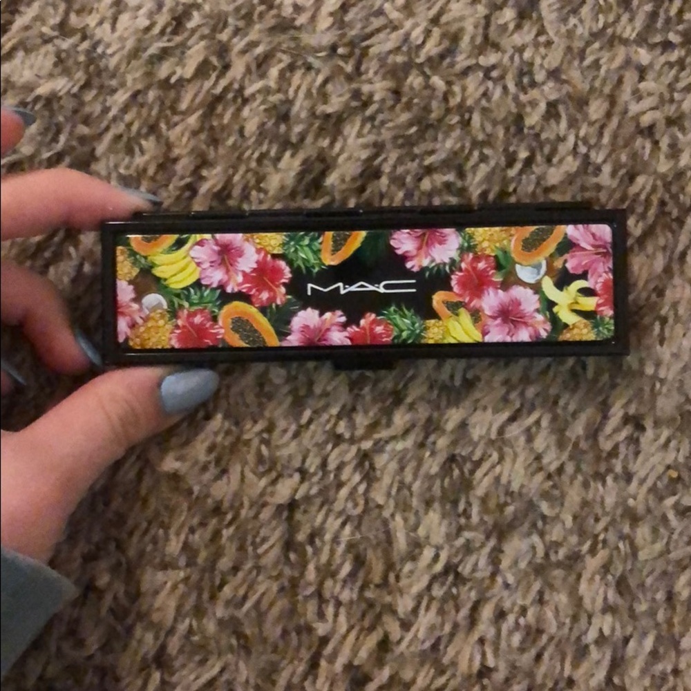 Mac eyeshadow